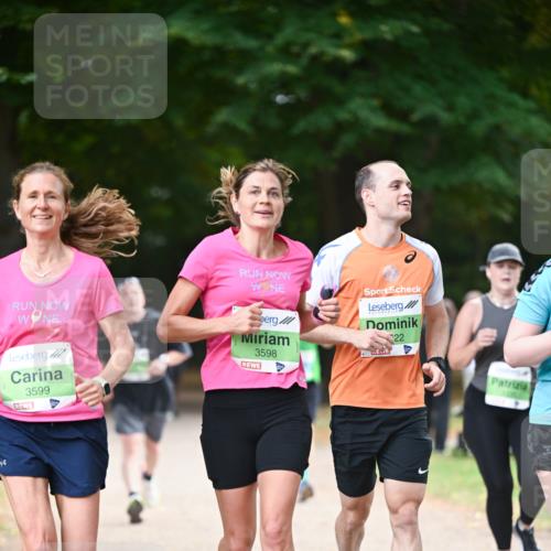 31.08.2025 - 21. Blankeneser Heldenlauf Dr. Thomas Lammeyer http://msf.ph/oto/8638300 31.08.2025 10:52:06 Laufen 3599, 3598, 22 meine-sportfotos.de