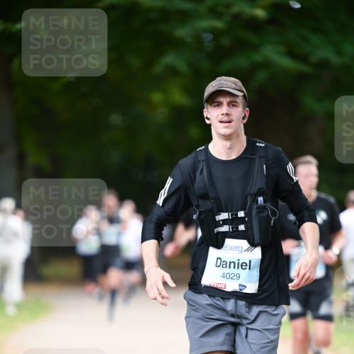 31.08.2025 - 21. Blankeneser Heldenlauf Dr. Thomas Lammeyer http://msf.ph/oto/8638542 31.08.2025 10:53:01 Laufen 4029 meine-sportfotos.de