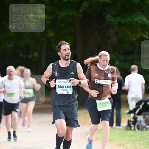 31.08.2025 - 21. Blankeneser Heldenlauf Dr. Thomas Lammeyer http://msf.ph/oto/8638562 31.08.2025 10:53:05 Laufen 4349, 77, 3279 meine-sportfotos.de