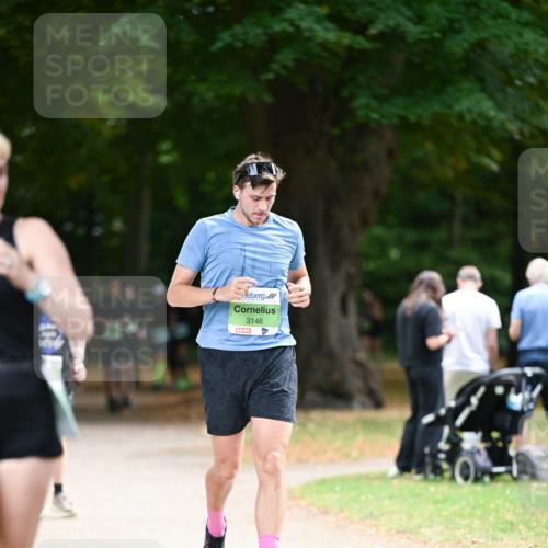 31.08.2025 - 21. Blankeneser Heldenlauf Dr. Thomas Lammeyer http://msf.ph/oto/8638645 31.08.2025 10:53:29 Laufen 3146 meine-sportfotos.de