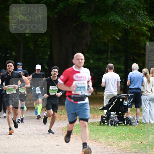 31.08.2025 - 21. Blankeneser Heldenlauf Dr. Thomas Lammeyer http://msf.ph/oto/8638689 31.08.2025 10:53:38 Laufen 3495 meine-sportfotos.de