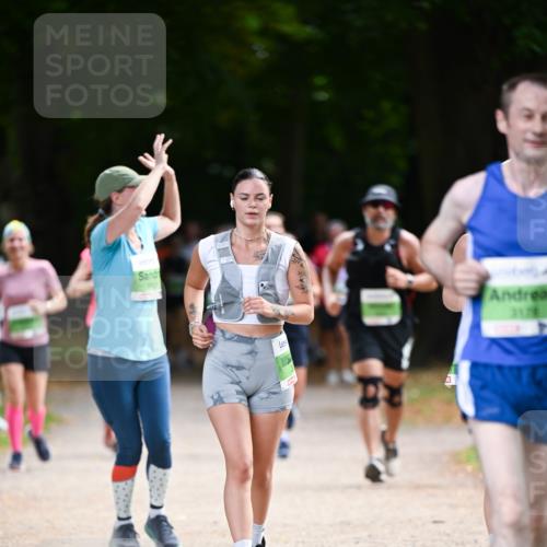 31.08.2025 - 21. Blankeneser Heldenlauf Dr. Thomas Lammeyer http://msf.ph/oto/8638877 31.08.2025 10:54:22 Laufen 3178 meine-sportfotos.de
