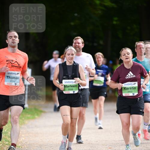 31.08.2025 - 21. Blankeneser Heldenlauf Dr. Thomas Lammeyer http://msf.ph/oto/8638921 31.08.2025 10:54:35 Laufen 202, 4144, 3088, 3452 meine-sportfotos.de