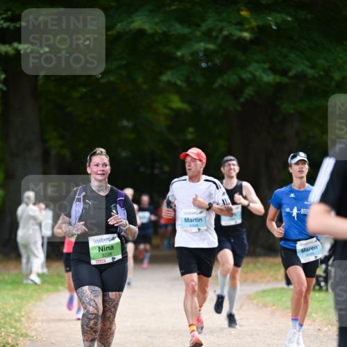 31.08.2025 - 21. Blankeneser Heldenlauf Dr. Thomas Lammeyer http://msf.ph/oto/8638959 31.08.2025 10:54:49 Laufen 3228, 4394, 4395 meine-sportfotos.de