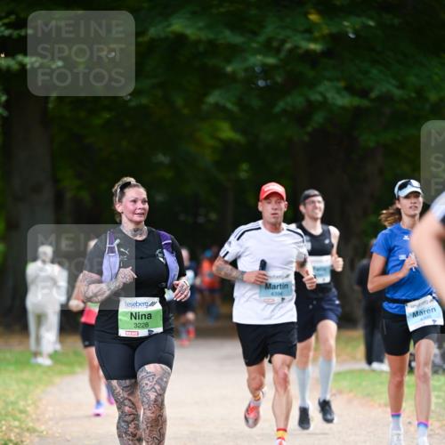 31.08.2025 - 21. Blankeneser Heldenlauf Dr. Thomas Lammeyer http://msf.ph/oto/8638962 31.08.2025 10:54:50 Laufen 3228, 4394, 4395 meine-sportfotos.de