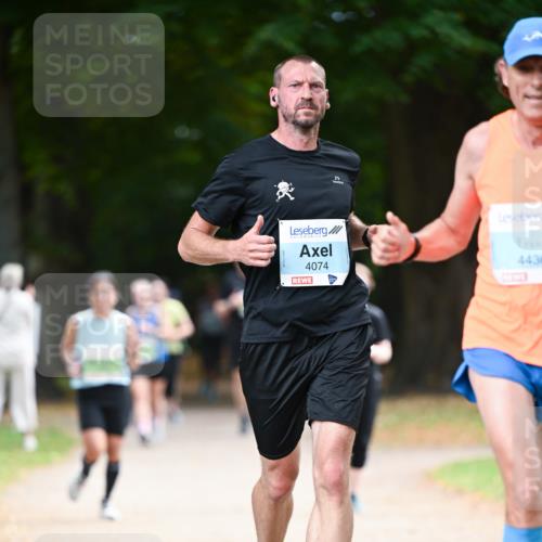 31.08.2025 - 21. Blankeneser Heldenlauf Dr. Thomas Lammeyer http://msf.ph/oto/8639039 31.08.2025 10:55:05 Laufen 4074, 4436 meine-sportfotos.de