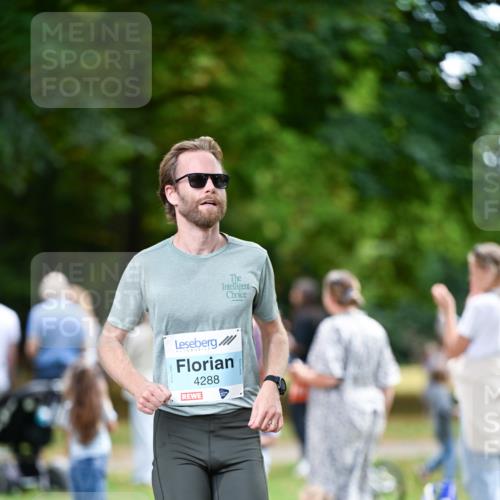 31.08.2025 - 21. Blankeneser Heldenlauf Dr. Thomas Lammeyer http://msf.ph/oto/8639228 31.08.2025 10:55:57 Laufen 4288 meine-sportfotos.de