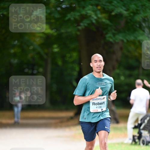 31.08.2025 - 21. Blankeneser Heldenlauf Dr. Thomas Lammeyer http://msf.ph/oto/8639234 31.08.2025 10:55:59 Laufen 4139 meine-sportfotos.de