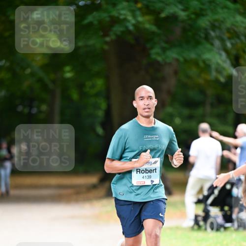 31.08.2025 - 21. Blankeneser Heldenlauf Dr. Thomas Lammeyer http://msf.ph/oto/8639235 31.08.2025 10:55:59 Laufen 4139 meine-sportfotos.de