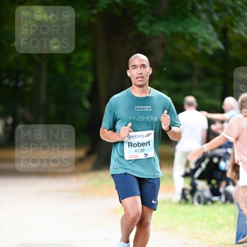 31.08.2025 - 21. Blankeneser Heldenlauf Dr. Thomas Lammeyer http://msf.ph/oto/8639236 31.08.2025 10:55:59 Laufen 4139 meine-sportfotos.de