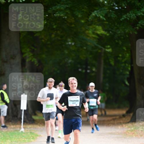 31.08.2025 - 21. Blankeneser Heldenlauf Dr. Thomas Lammeyer http://msf.ph/oto/8639306 31.08.2025 10:56:26 Laufen 4247 meine-sportfotos.de