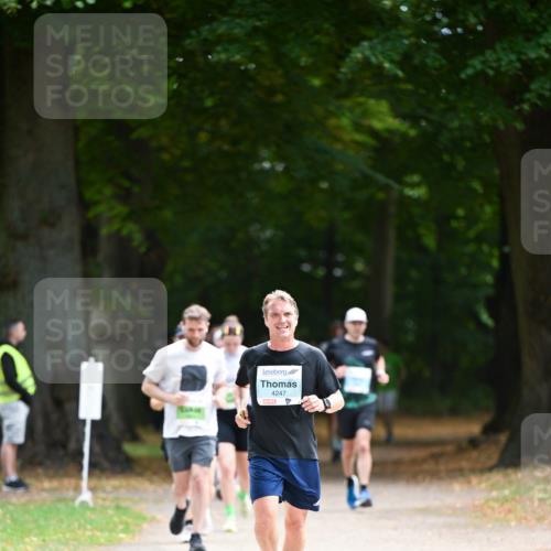 31.08.2025 - 21. Blankeneser Heldenlauf Dr. Thomas Lammeyer http://msf.ph/oto/8639307 31.08.2025 10:56:27 Laufen 4247 meine-sportfotos.de