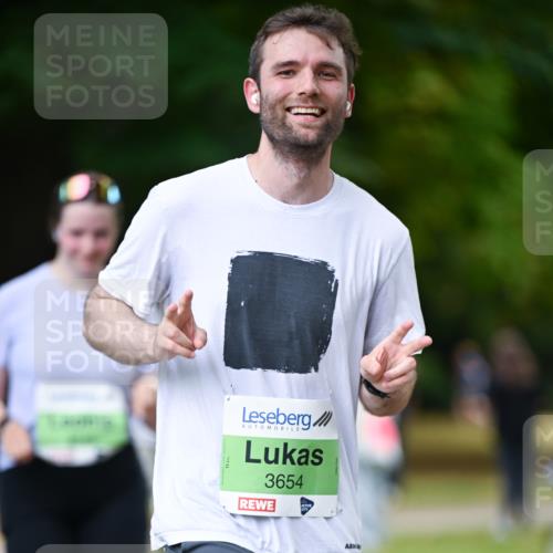 31.08.2025 - 21. Blankeneser Heldenlauf Dr. Thomas Lammeyer http://msf.ph/oto/8639341 31.08.2025 10:56:36 Laufen 3654 meine-sportfotos.de