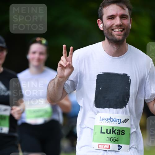 31.08.2025 - 21. Blankeneser Heldenlauf Dr. Thomas Lammeyer http://msf.ph/oto/8639343 31.08.2025 10:56:36 Laufen 3654 meine-sportfotos.de
