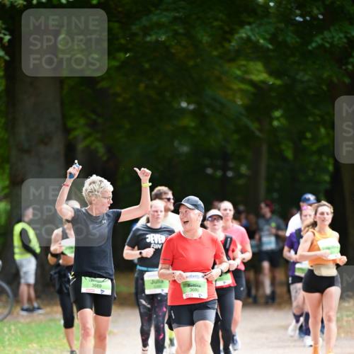 31.08.2025 - 21. Blankeneser Heldenlauf Dr. Thomas Lammeyer http://msf.ph/oto/8639432 31.08.2025 10:56:57 Laufen 3669, 3680 meine-sportfotos.de