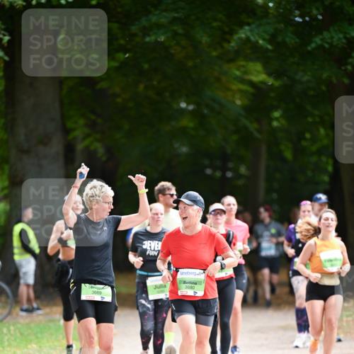 31.08.2025 - 21. Blankeneser Heldenlauf Dr. Thomas Lammeyer http://msf.ph/oto/8639433 31.08.2025 10:56:57 Laufen 3669, 3680 meine-sportfotos.de