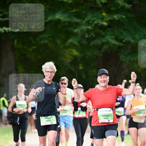 31.08.2025 - 21. Blankeneser Heldenlauf Dr. Thomas Lammeyer http://msf.ph/oto/8639440 31.08.2025 10:57:01 Laufen 3669, 3680, 3650 meine-sportfotos.de