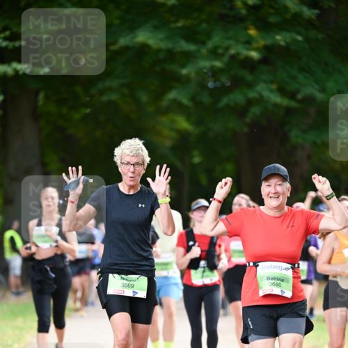 31.08.2025 - 21. Blankeneser Heldenlauf Dr. Thomas Lammeyer http://msf.ph/oto/8639442 31.08.2025 10:57:01 Laufen 3669, 3680 meine-sportfotos.de