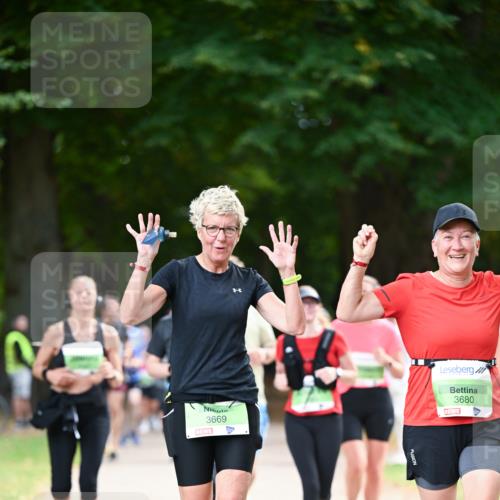 31.08.2025 - 21. Blankeneser Heldenlauf Dr. Thomas Lammeyer http://msf.ph/oto/8639446 31.08.2025 10:57:02 Laufen 3669, 3680 meine-sportfotos.de
