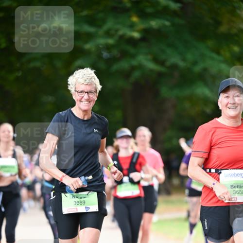 31.08.2025 - 21. Blankeneser Heldenlauf Dr. Thomas Lammeyer http://msf.ph/oto/8639449 31.08.2025 10:57:03 Laufen 3669, 3680 meine-sportfotos.de