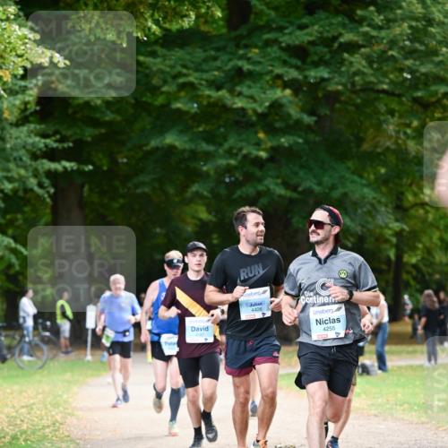 31.08.2025 - 21. Blankeneser Heldenlauf Dr. Thomas Lammeyer http://msf.ph/oto/8639472 31.08.2025 10:57:09 Laufen 4406, 4255 meine-sportfotos.de