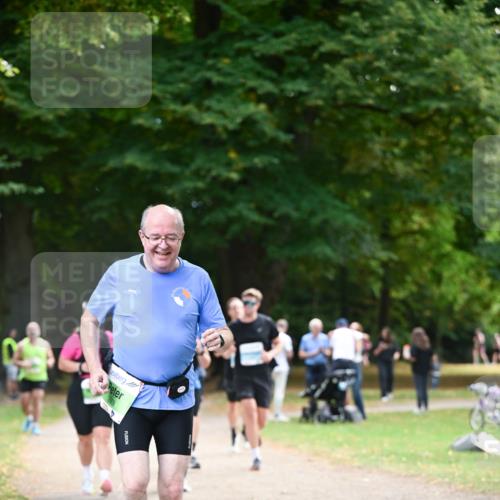 31.08.2025 - 21. Blankeneser Heldenlauf Dr. Thomas Lammeyer http://msf.ph/oto/8639507 31.08.2025 10:57:15 Laufen  meine-sportfotos.de