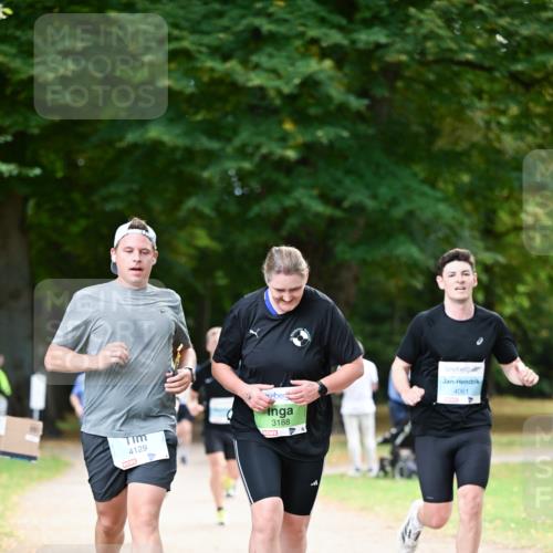 31.08.2025 - 21. Blankeneser Heldenlauf Dr. Thomas Lammeyer http://msf.ph/oto/8639621 31.08.2025 10:57:36 Laufen 4129, 3188, 4061 meine-sportfotos.de