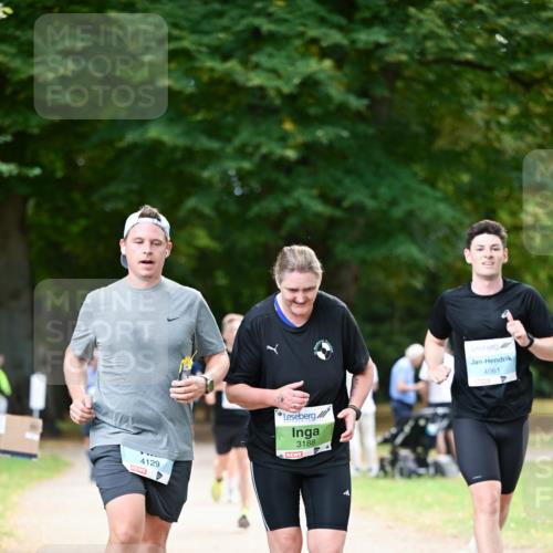 31.08.2025 - 21. Blankeneser Heldenlauf Dr. Thomas Lammeyer http://msf.ph/oto/8639623 31.08.2025 10:57:37 Laufen 4129, 3188, 4061 meine-sportfotos.de