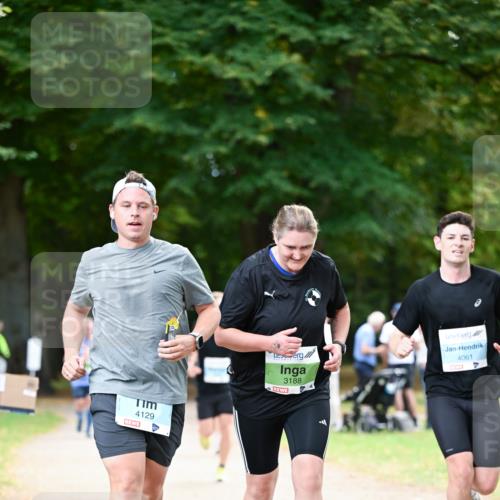 31.08.2025 - 21. Blankeneser Heldenlauf Dr. Thomas Lammeyer http://msf.ph/oto/8639624 31.08.2025 10:57:37 Laufen 4129, 3188, 4061 meine-sportfotos.de