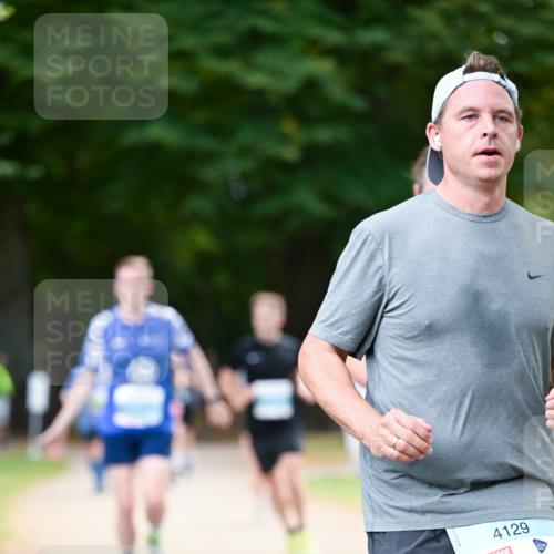 31.08.2025 - 21. Blankeneser Heldenlauf Dr. Thomas Lammeyer http://msf.ph/oto/8639631 31.08.2025 10:57:38 Laufen 4129 meine-sportfotos.de