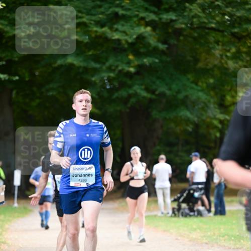 31.08.2025 - 21. Blankeneser Heldenlauf Dr. Thomas Lammeyer http://msf.ph/oto/8639633 31.08.2025 10:57:39 Laufen 4266 meine-sportfotos.de