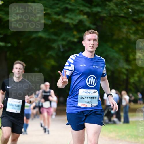 31.08.2025 - 21. Blankeneser Heldenlauf Dr. Thomas Lammeyer http://msf.ph/oto/8639640 31.08.2025 10:57:40 Laufen 4266 meine-sportfotos.de