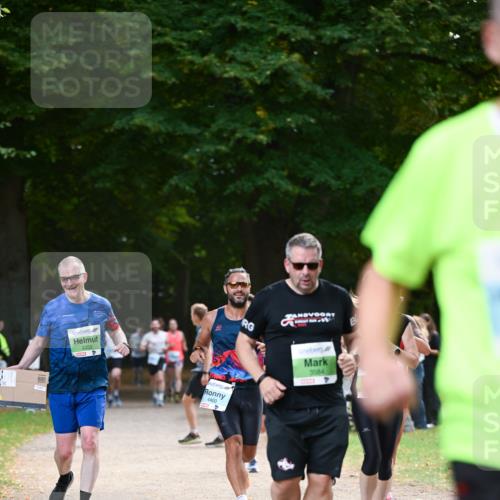 31.08.2025 - 21. Blankeneser Heldenlauf Dr. Thomas Lammeyer http://msf.ph/oto/8639792 31.08.2025 10:58:18 Laufen 3359, 4400, 3584 meine-sportfotos.de