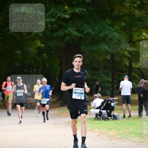 31.08.2025 - 21. Blankeneser Heldenlauf Dr. Thomas Lammeyer http://msf.ph/oto/8639931 31.08.2025 10:58:51 Laufen 4179 meine-sportfotos.de