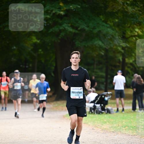31.08.2025 - 21. Blankeneser Heldenlauf Dr. Thomas Lammeyer http://msf.ph/oto/8639933 31.08.2025 10:58:51 Laufen 4179 meine-sportfotos.de