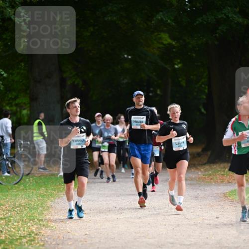 31.08.2025 - 21. Blankeneser Heldenlauf Dr. Thomas Lammeyer http://msf.ph/oto/8639973 31.08.2025 10:59:00 Laufen 4067, 4103 meine-sportfotos.de