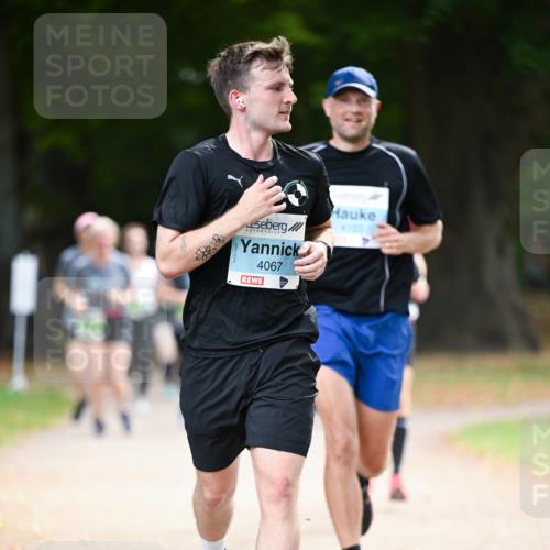 31.08.2025 - 21. Blankeneser Heldenlauf Dr. Thomas Lammeyer http://msf.ph/oto/8639998 31.08.2025 10:59:04 Laufen 4067, 4103 meine-sportfotos.de