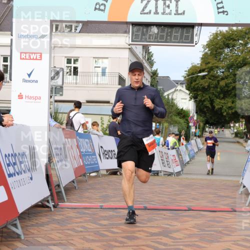 31.08.2025 - 21. Blankeneser Heldenlauf Strokosch-Dieckow http://msf.ph/oto/8640006 31.08.2025 09:45:36 Ziel 1148, 1027 meine-sportfotos.de