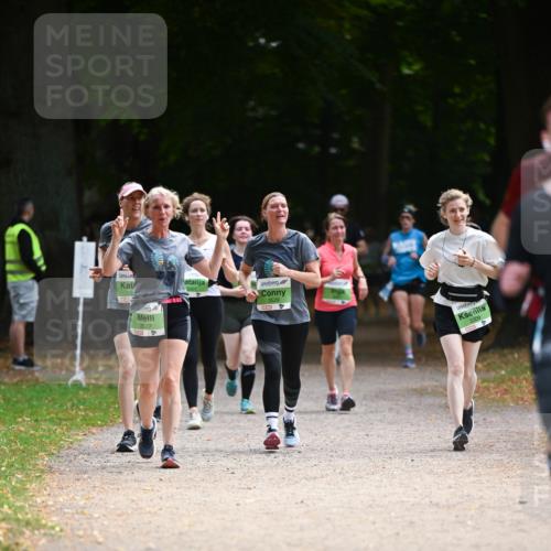 31.08.2025 - 21. Blankeneser Heldenlauf Dr. Thomas Lammeyer http://msf.ph/oto/8640007 31.08.2025 10:59:05 Laufen 3527, 3529, 3309, 4 meine-sportfotos.de