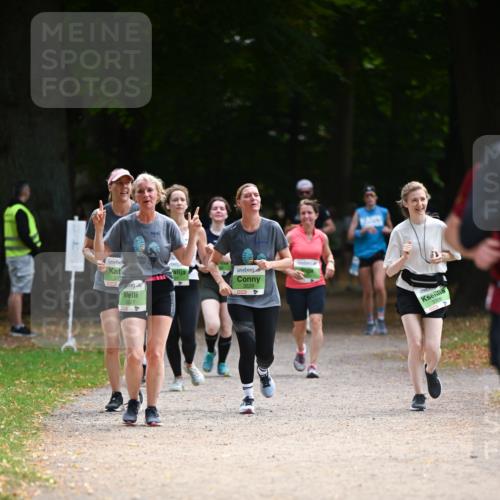 31.08.2025 - 21. Blankeneser Heldenlauf Dr. Thomas Lammeyer http://msf.ph/oto/8640008 31.08.2025 10:59:05 Laufen 3527, 111, 3529, 3309 meine-sportfotos.de