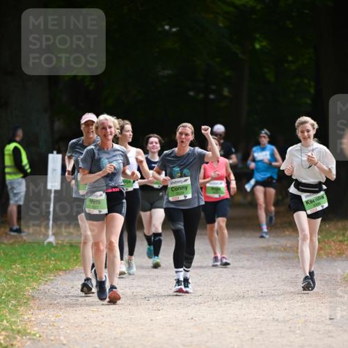 31.08.2025 - 21. Blankeneser Heldenlauf Dr. Thomas Lammeyer http://msf.ph/oto/8640013 31.08.2025 10:59:06 Laufen 3527, 110, 3529, 3309 meine-sportfotos.de