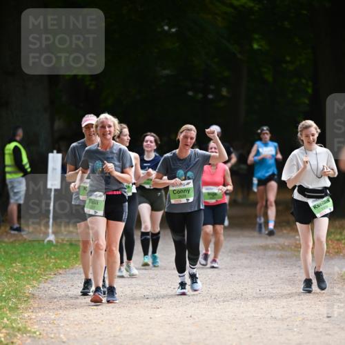 31.08.2025 - 21. Blankeneser Heldenlauf Dr. Thomas Lammeyer http://msf.ph/oto/8640015 31.08.2025 10:59:06 Laufen 3527, 3529, 3309 meine-sportfotos.de
