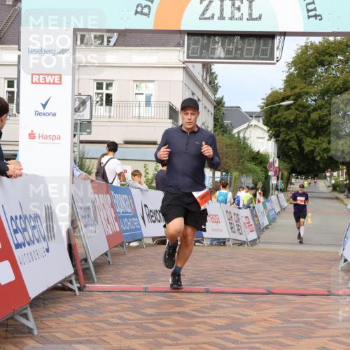 31.08.2025 - 21. Blankeneser Heldenlauf Strokosch-Dieckow http://msf.ph/oto/8640029 31.08.2025 09:45:36 Ziel 1148, 1027 meine-sportfotos.de