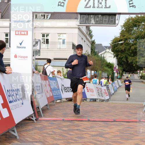 31.08.2025 - 21. Blankeneser Heldenlauf Strokosch-Dieckow http://msf.ph/oto/8640057 31.08.2025 09:45:35 Ziel 1148, 1027 meine-sportfotos.de