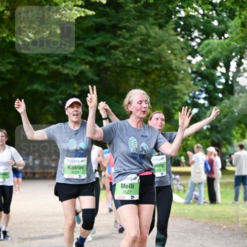 31.08.2025 - 21. Blankeneser Heldenlauf Dr. Thomas Lammeyer http://msf.ph/oto/8640069 31.08.2025 10:59:15 Laufen 3528, 3527, 529 meine-sportfotos.de