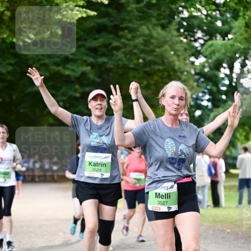 31.08.2025 - 21. Blankeneser Heldenlauf Dr. Thomas Lammeyer http://msf.ph/oto/8640073 31.08.2025 10:59:15 Laufen 3528, 3527 meine-sportfotos.de