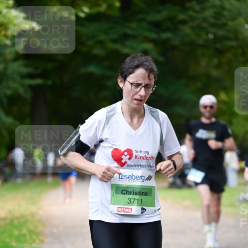 31.08.2025 - 21. Blankeneser Heldenlauf Dr. Thomas Lammeyer http://msf.ph/oto/8640086 31.08.2025 10:59:18 Laufen 3711 meine-sportfotos.de