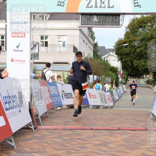 31.08.2025 - 21. Blankeneser Heldenlauf Strokosch-Dieckow http://msf.ph/oto/8640087 31.08.2025 09:45:35 Ziel 1148, 1027 meine-sportfotos.de