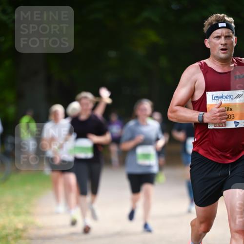 31.08.2025 - 21. Blankeneser Heldenlauf Dr. Thomas Lammeyer http://msf.ph/oto/8640160 31.08.2025 10:59:30 Laufen 03 meine-sportfotos.de