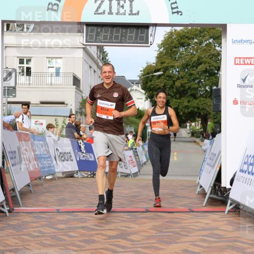31.08.2025 - 21. Blankeneser Heldenlauf Strokosch-Dieckow http://msf.ph/oto/8640177 31.08.2025 09:45:17 Ziel 1015, 1026, 1146 meine-sportfotos.de
